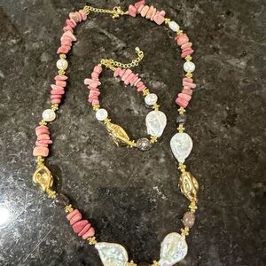 Strawberry Quartz & Freshwater Pearl Bracelet & Necklace Set